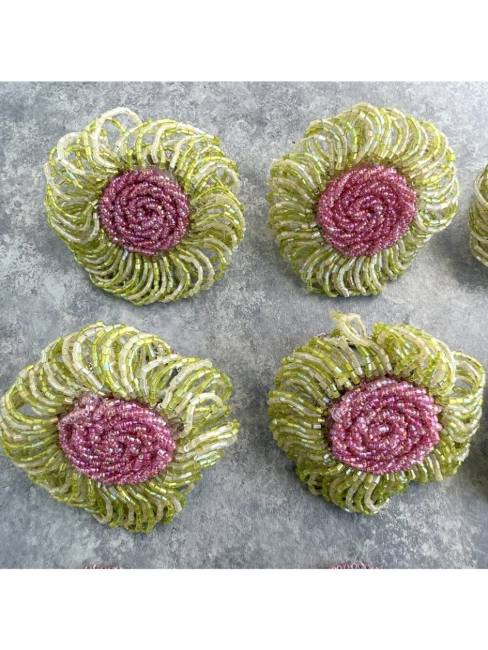 Pier 1 Napkin Rings Beaded Flowers Set of 12 Green & Pink Spring Frutiger Aero - Picture 2 of 7
